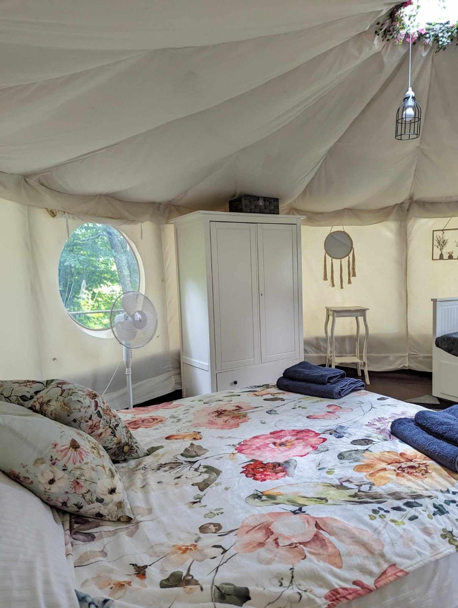 מלון Moutier-Malcard Luxury Glamping @Moulin Des Forges מראה חיצוני תמונה